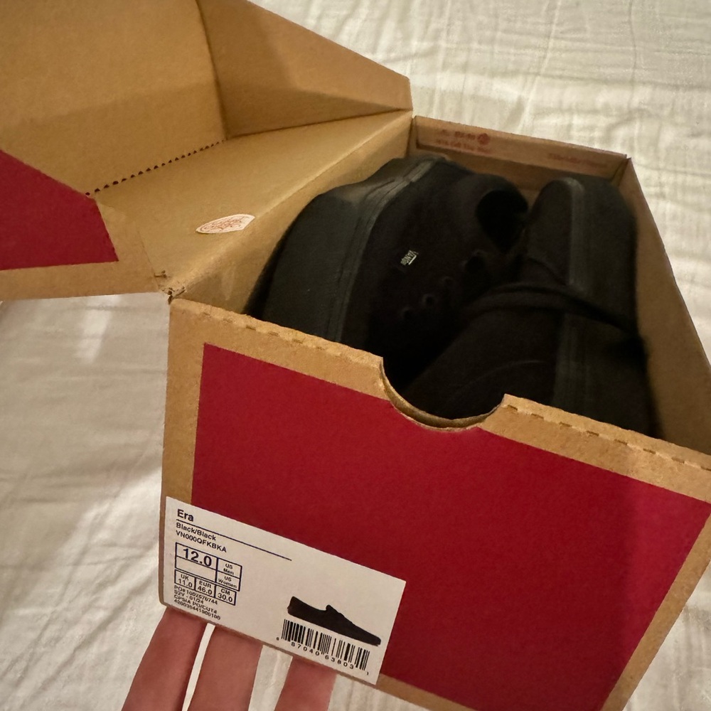 Men’s Black Vans size 12